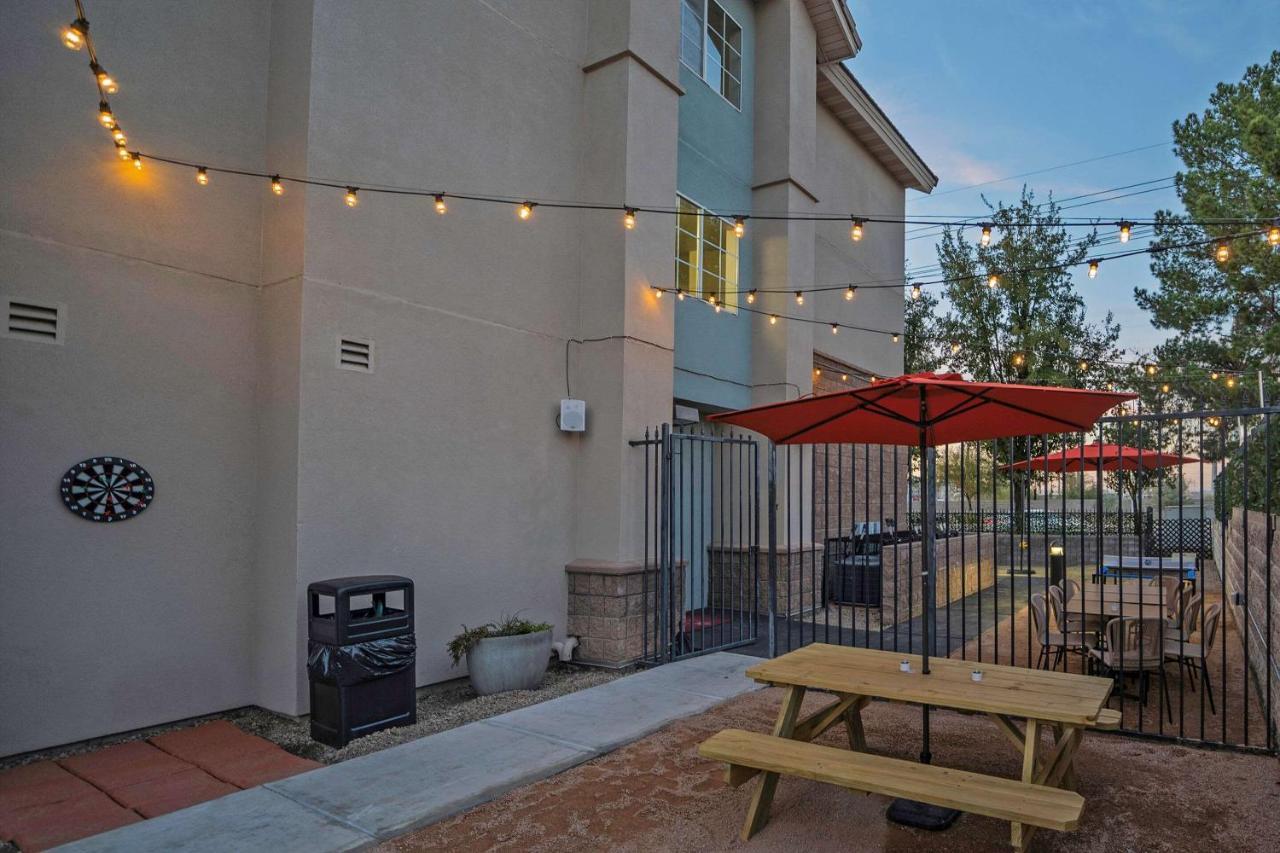 La Quinta Inn & Suites By Wyndham Tempe University, Phoenix Bagian luar foto