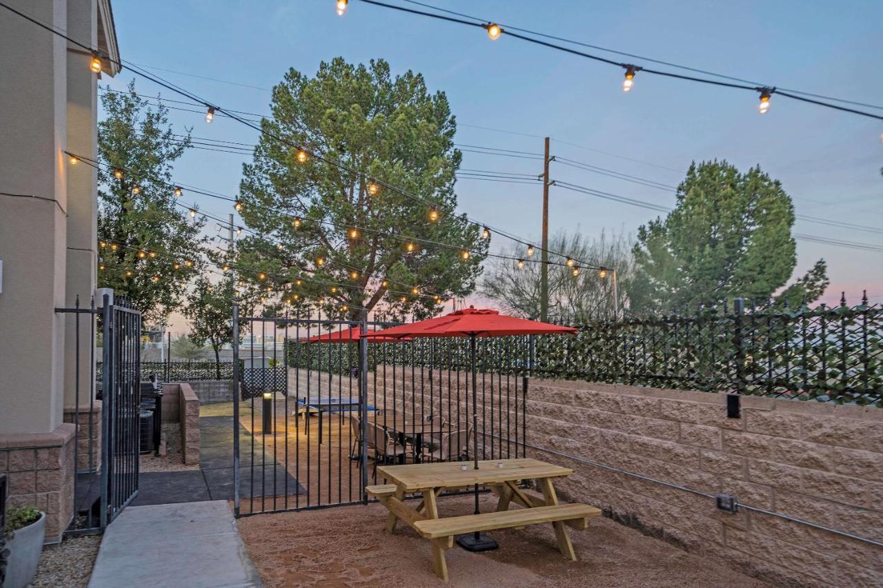 La Quinta Inn & Suites By Wyndham Tempe University, Phoenix Bagian luar foto