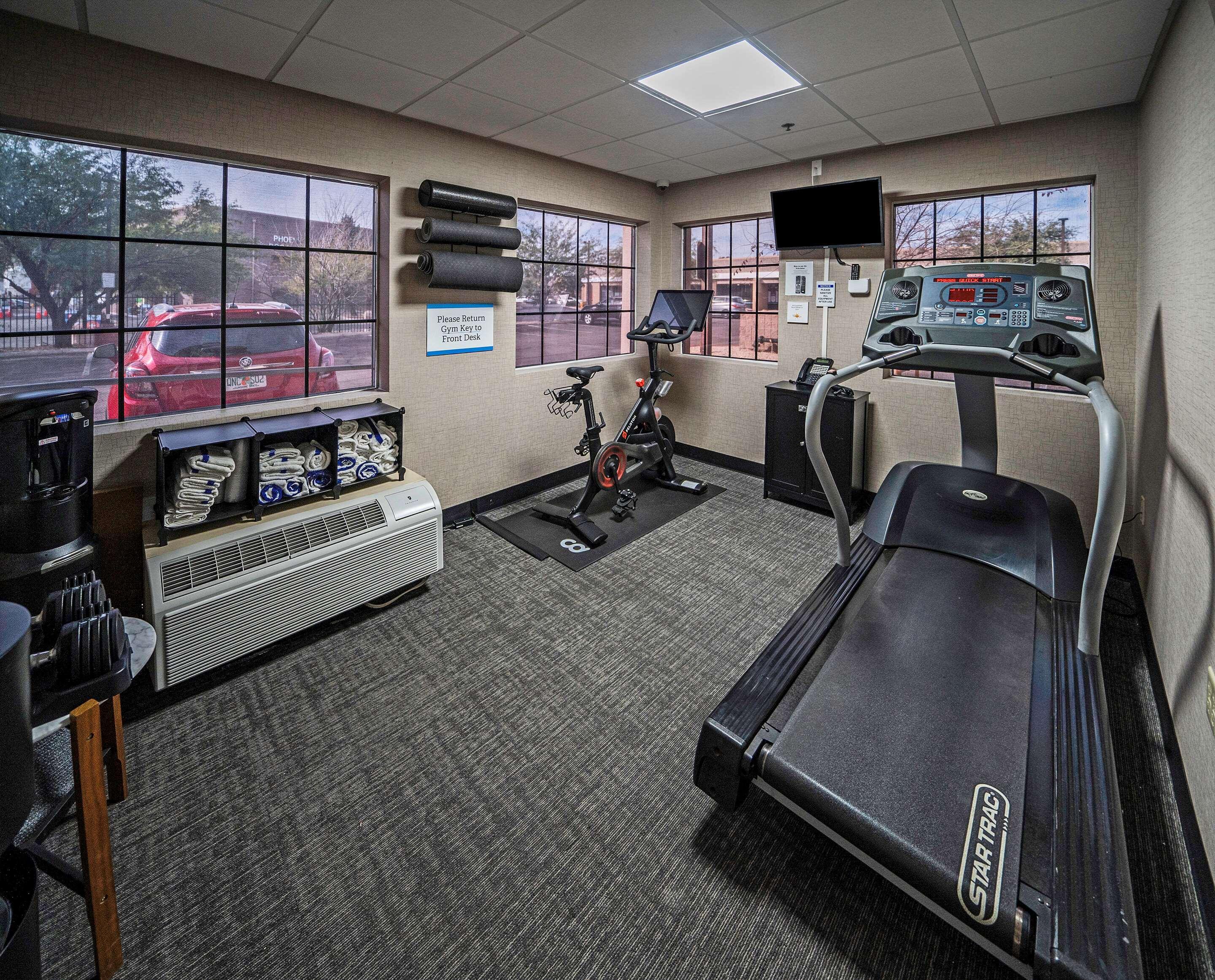 La Quinta Inn & Suites By Wyndham Tempe University, Phoenix Bagian luar foto