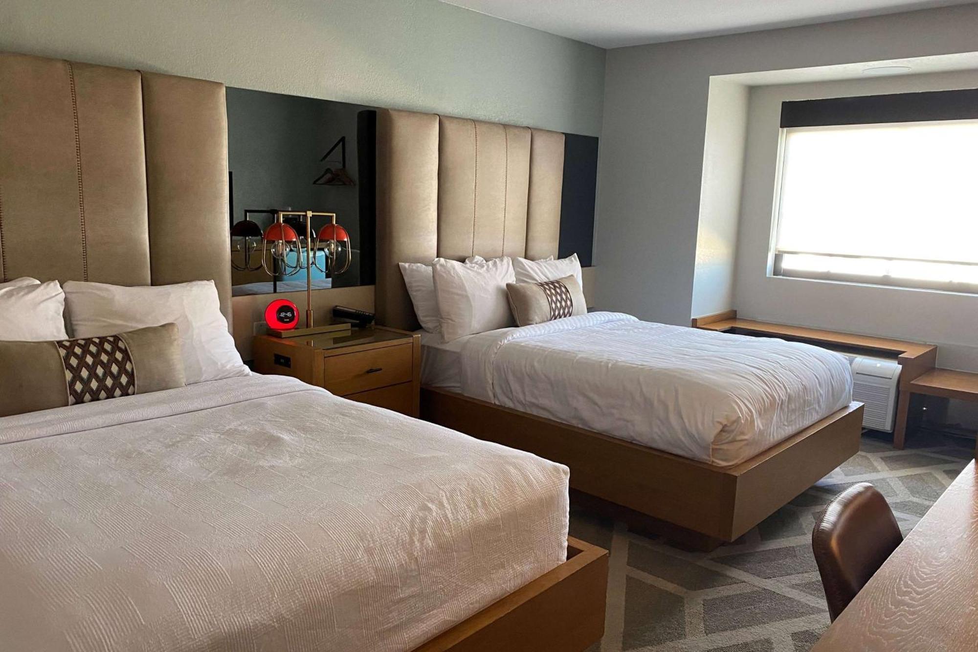 La Quinta Inn & Suites By Wyndham Tempe University, Phoenix Bagian luar foto