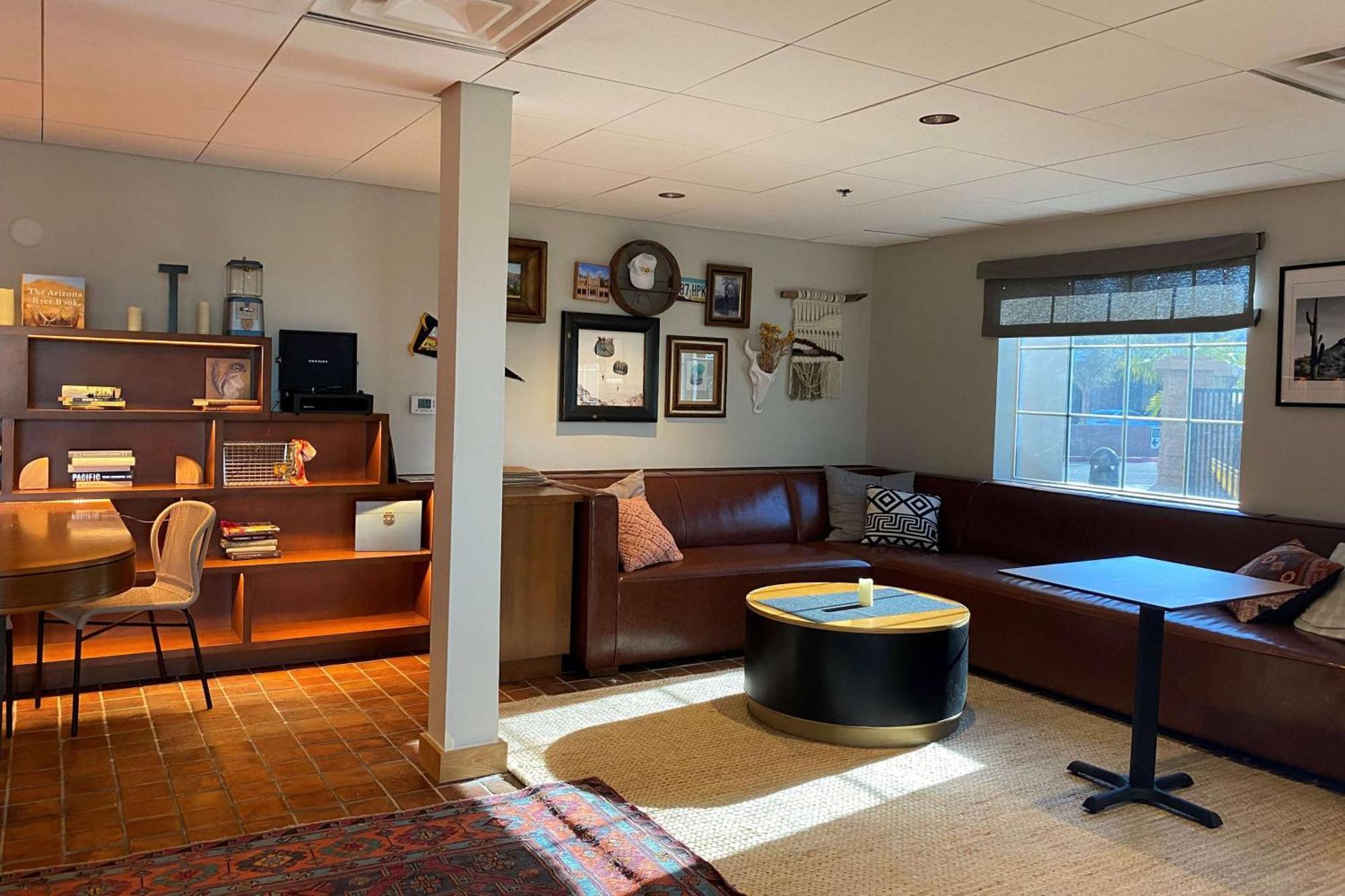 La Quinta Inn & Suites By Wyndham Tempe University, Phoenix Bagian luar foto