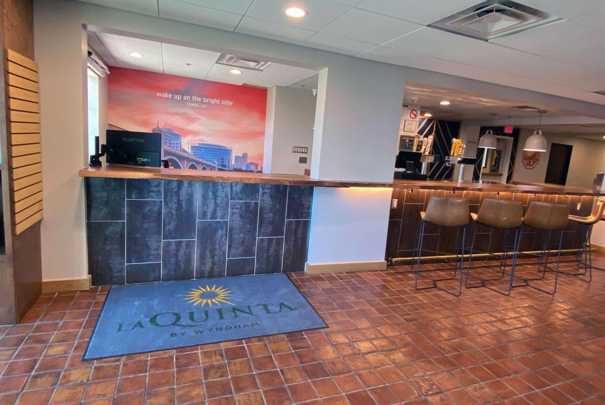 La Quinta Inn & Suites By Wyndham Tempe University, Phoenix Bagian luar foto